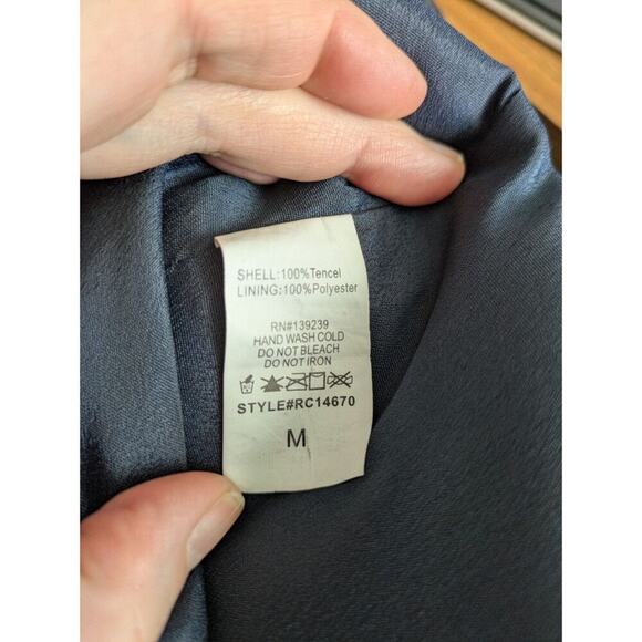 DO+BE Dress Womens Medium Asymmetrical Lined One Shoulder Drape Sleeve‎ Mini - Picture 8 of 10